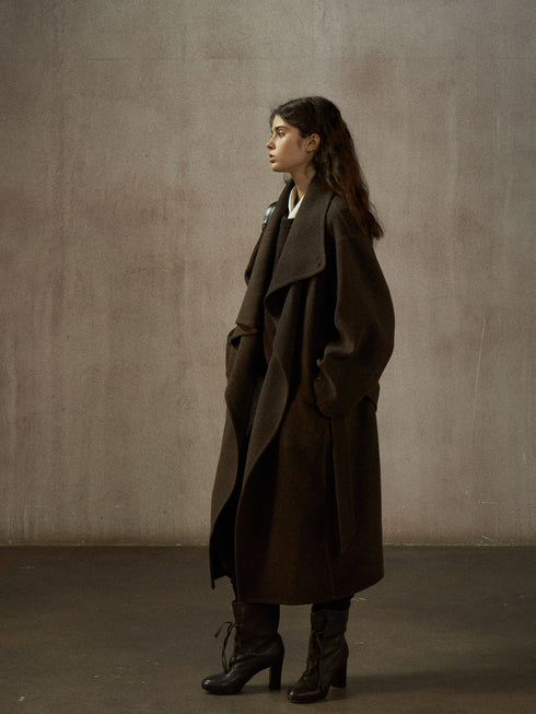 Sculpt Hand-Sewn Wool Coat