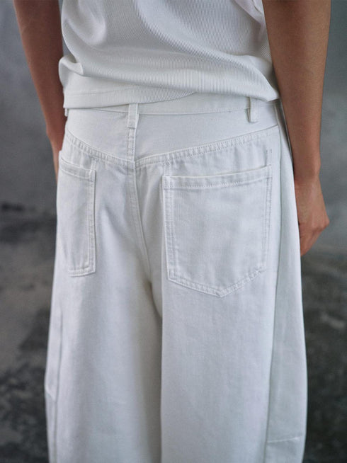 Denim crudo de corte curvo