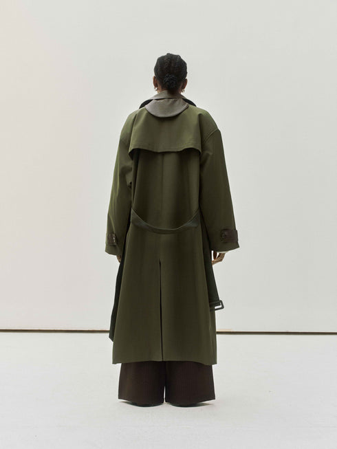Asymmetrischer Trenchcoat