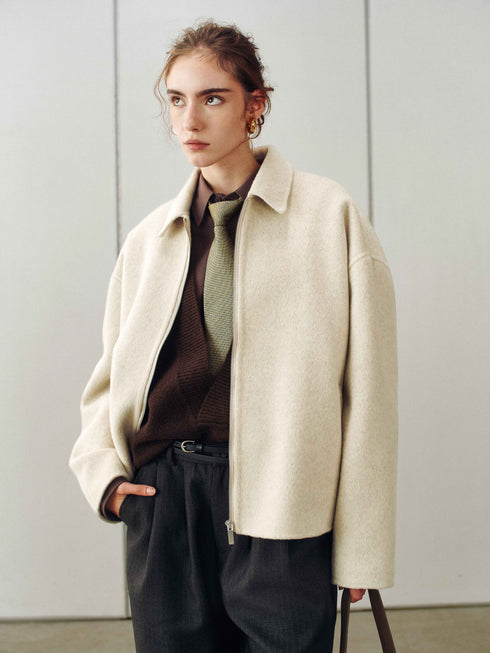 Minimalistische Wolljacke mit Reißverschluss