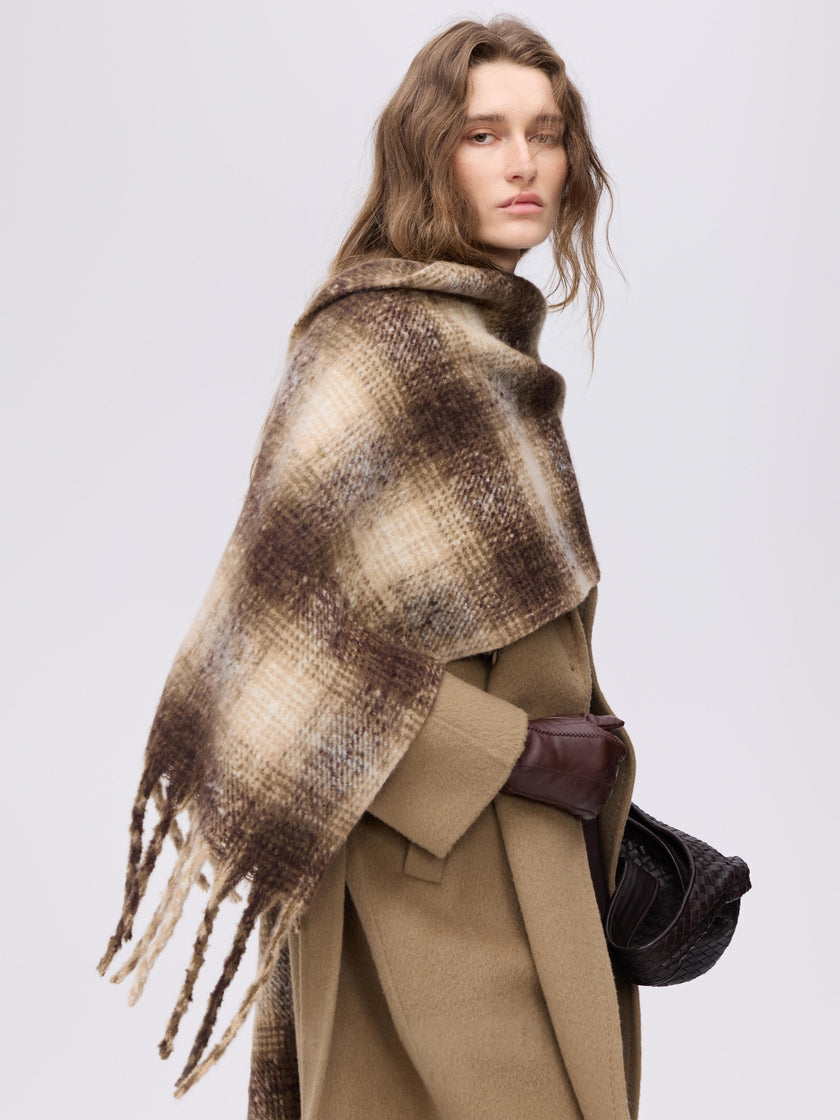 Manteau en laine camel à double boutonnage