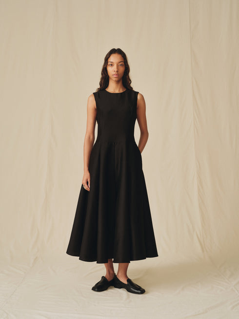Robe évasée cintrée couleur terre d’ombre