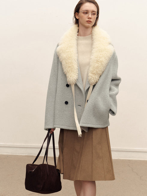 Veyra Wool Collar