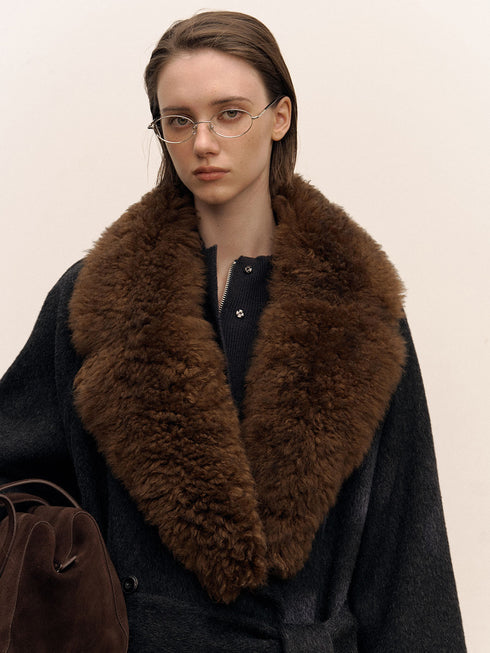 Veyra Wool Collar