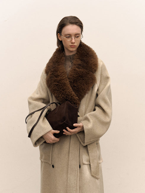 Veyra Wool Collar