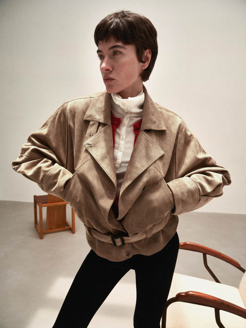 Aven Verkürzte Jacke mit Gürtel
