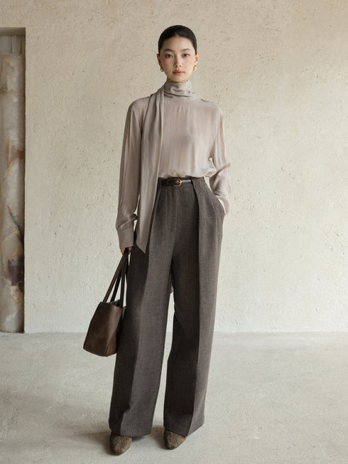 Serein Scarf-Collar Blouse