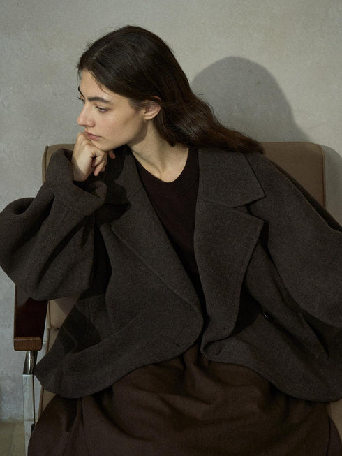 Manteau en laine Nova à encolure crantée