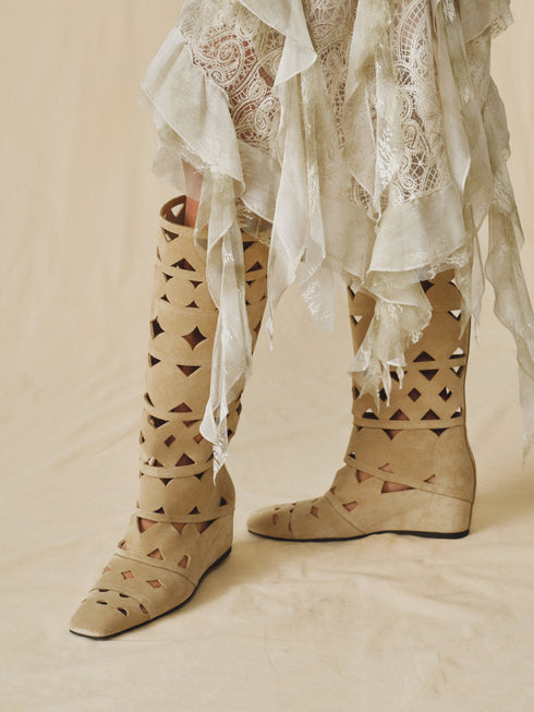 YAOSAN Wildleder-Stiefeletten mit Cut-outs - Apricot