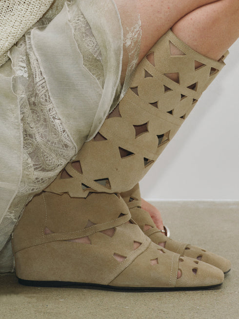 YAOSAN Wildleder-Stiefeletten mit Cut-outs - Apricot