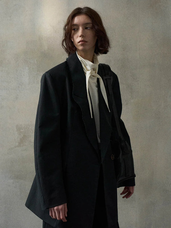 Papira Sculpted Waist Blazer