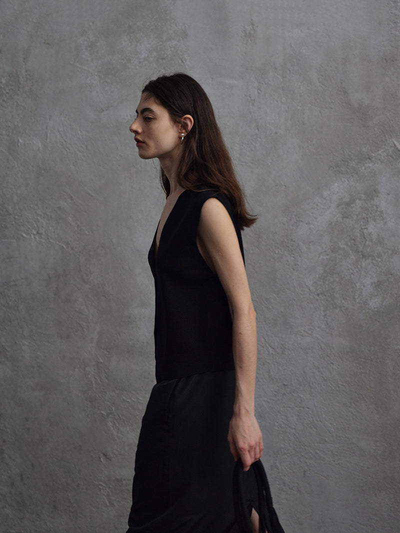 Frost Textured V-Neck Vest
