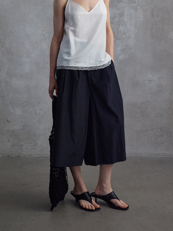 Obscura a gamba larga cropped