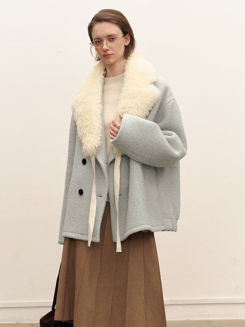 Veyra Wool Collar