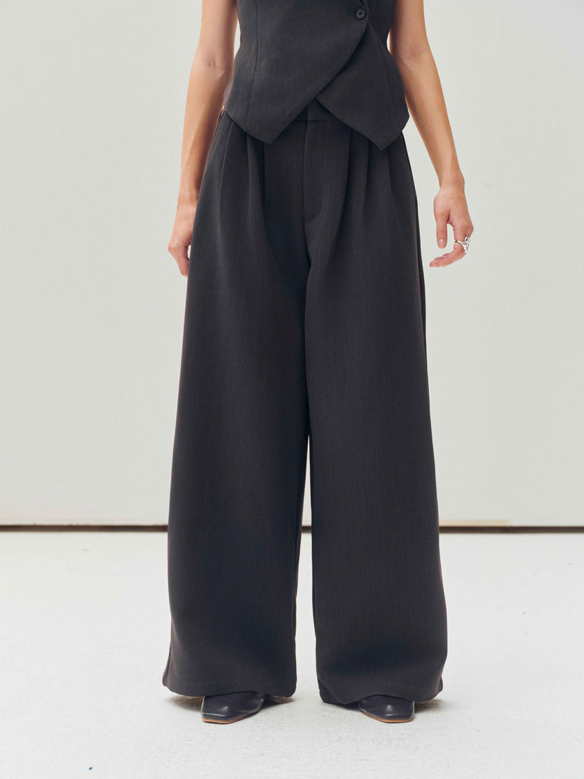 Lustra Ensemble Costume