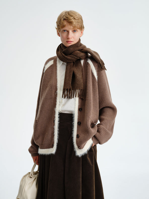 Cardigan en laine avec bordure en fausse fourrure