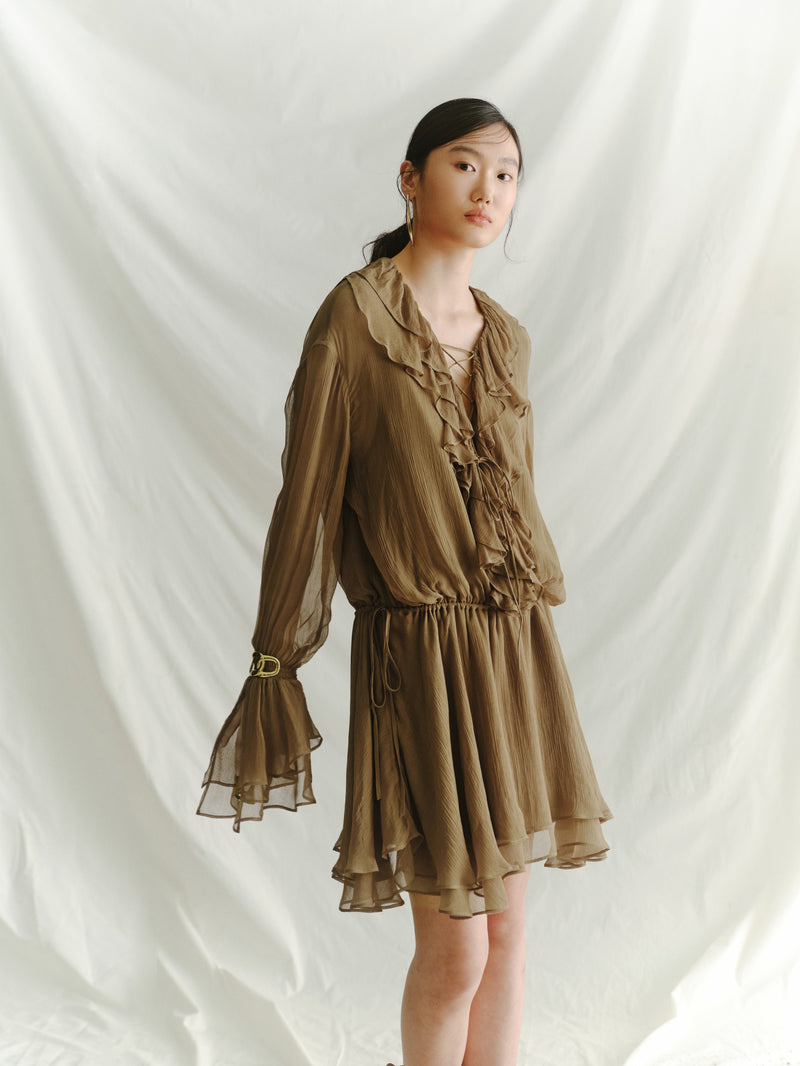 Robe en voile à volants terre d’ombre