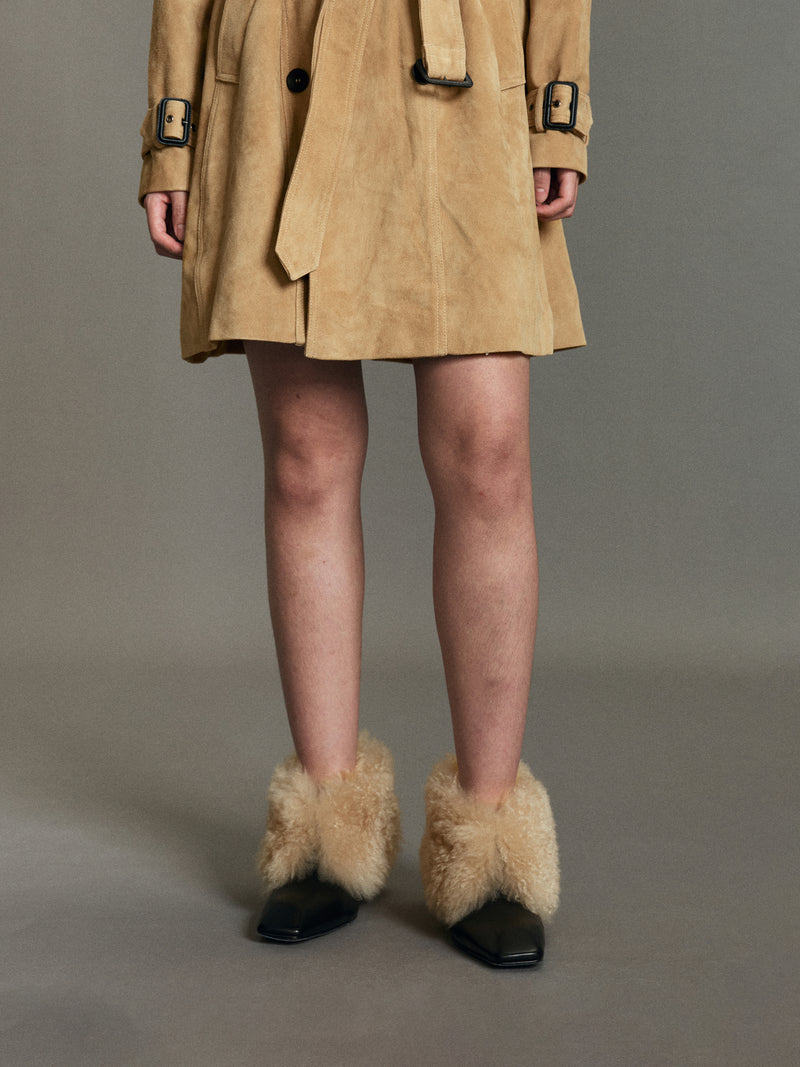 Lovisa Shearling-Stiefel