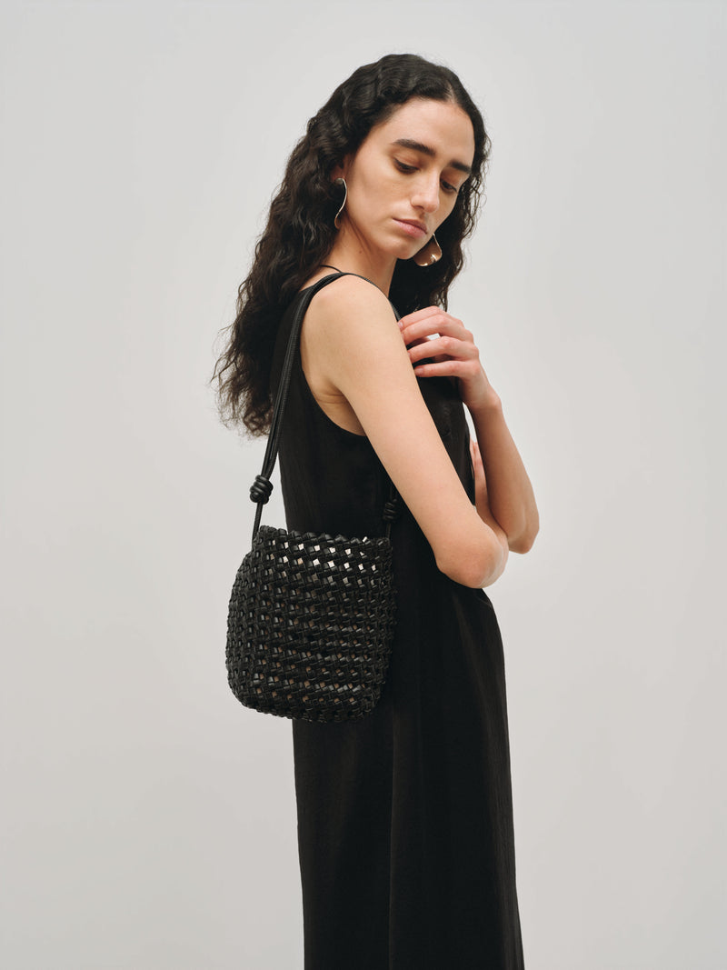 Bolso cubo de cuero trenzado Vellor