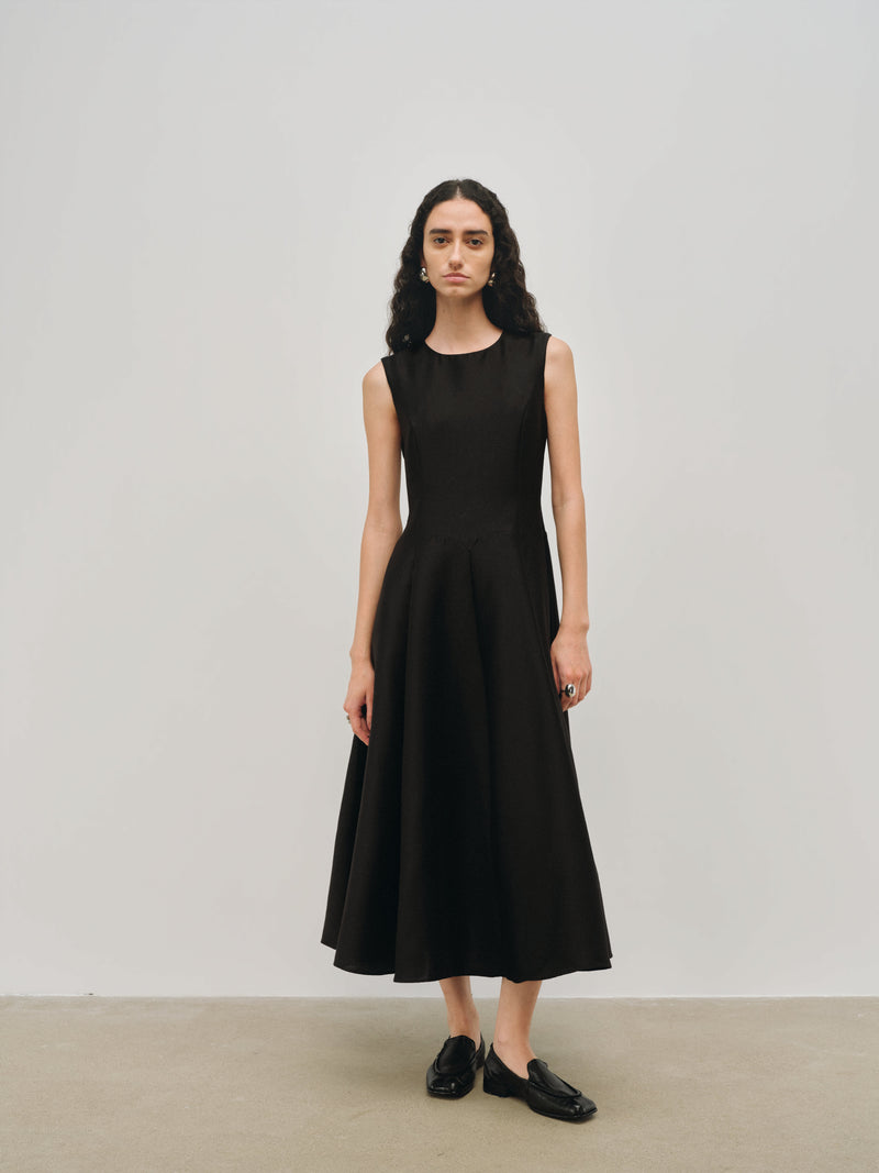 Robe évasée cintrée couleur terre d’ombre