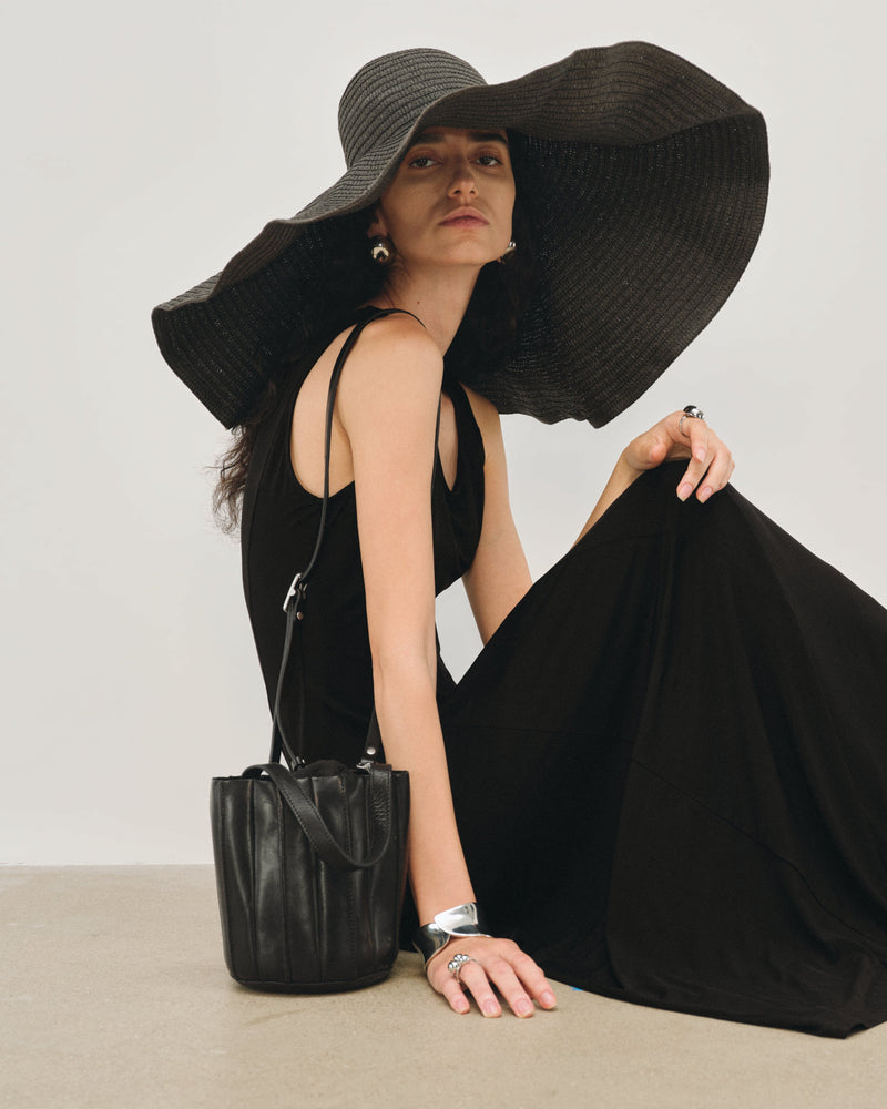 Atelier Bolso tipo cubo de cuero
