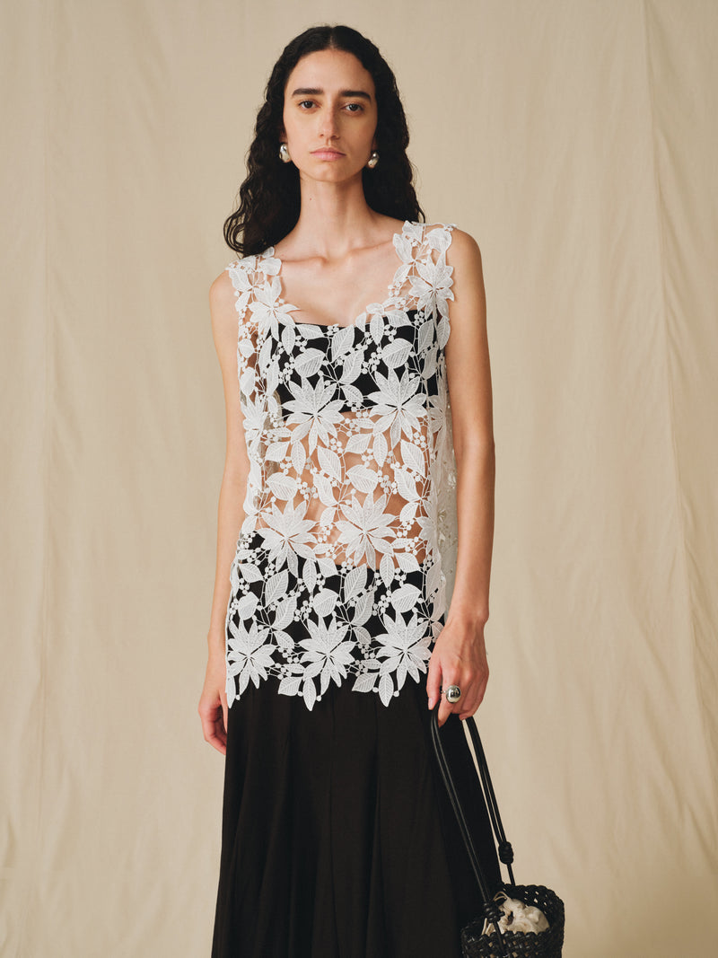 Top con aplique floral Nocturne