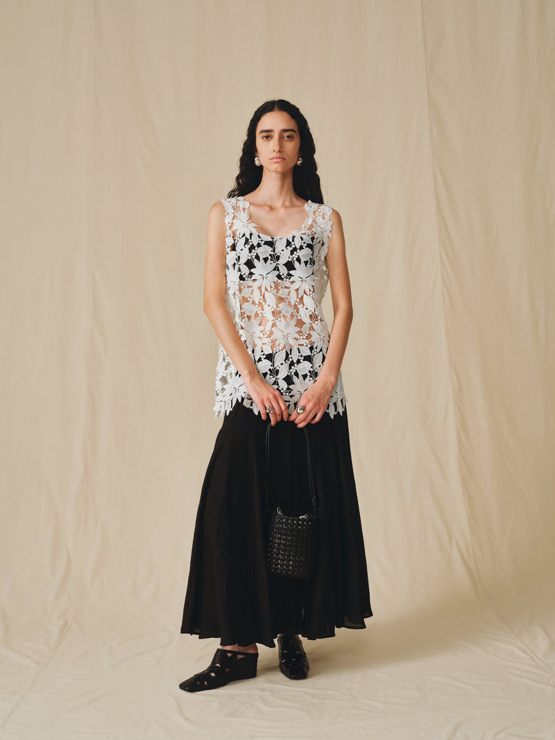Top con aplique floral Nocturne