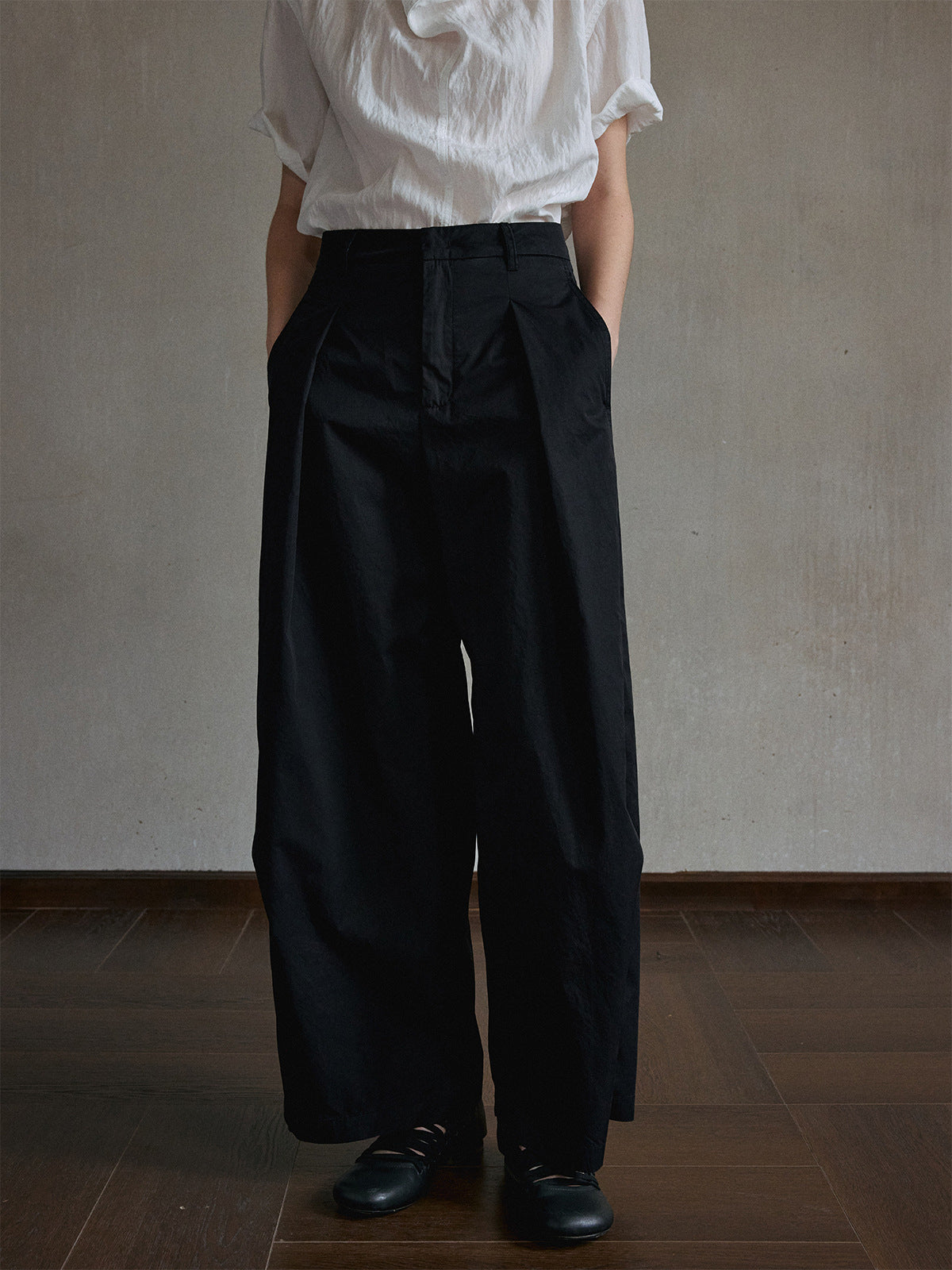 Lumen Pantalon large plissé