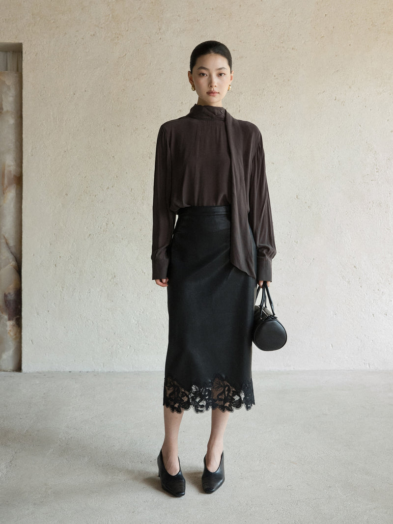 Serein Scarf-Collar Blouse