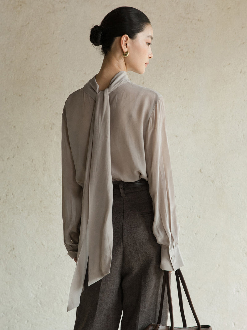 Serein Scarf-Collar Blouse