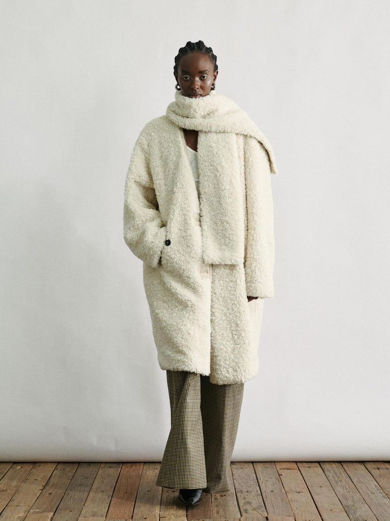 Noir Bouclé Cocoon
