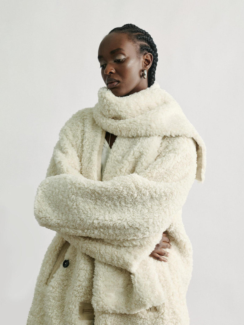 Noir Bouclé Cocoon