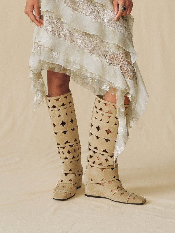 YAOSAN Wildleder-Stiefeletten mit Cut-outs - Apricot