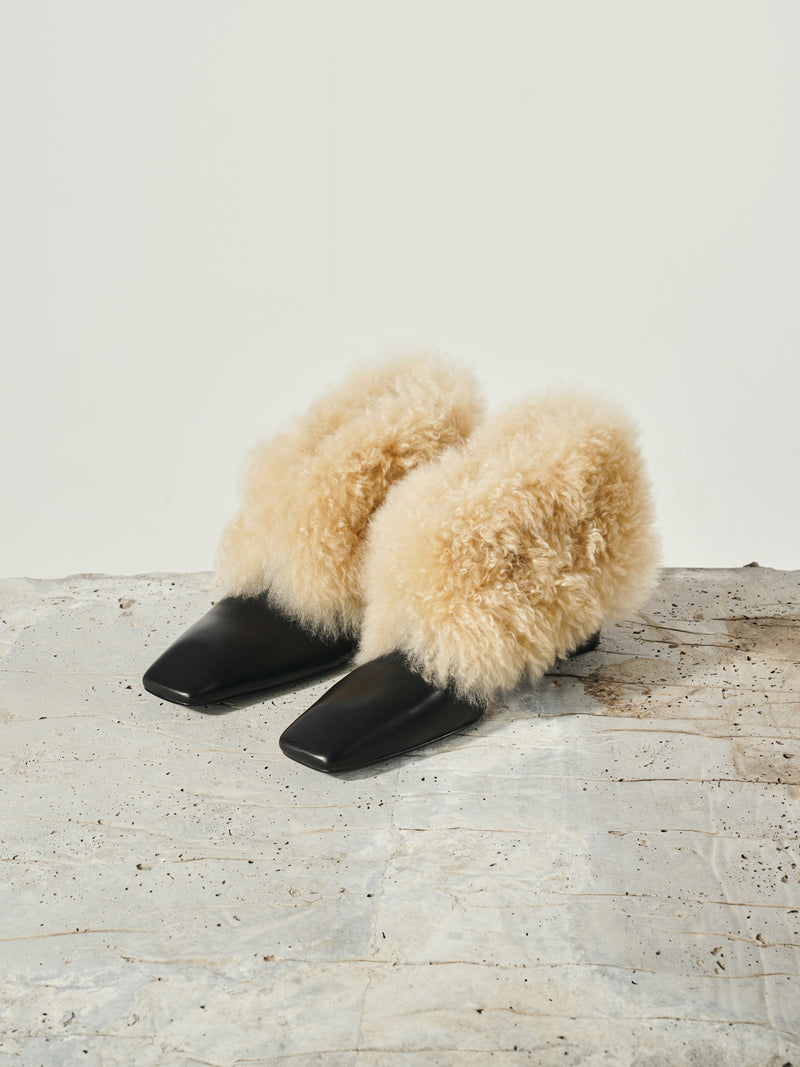 Lovisa Shearling-Stiefel
