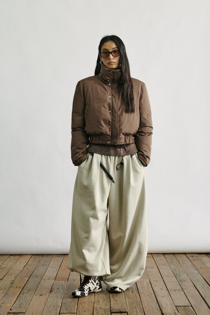 Pantalon Ample Ceinturé à Effet Brillant
