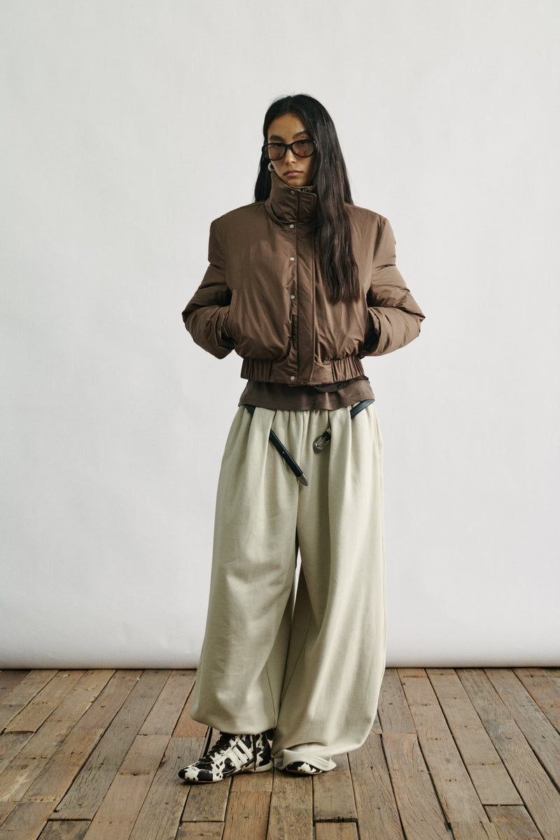 Pantalon Ample Ceinturé à Effet Brillant